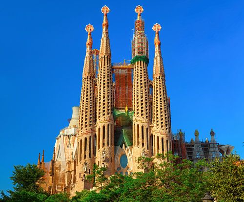 Basilique et église expiatoire de la Sainte Famille