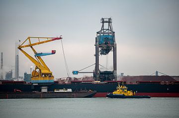 Havenleven in beweging - scènes uit Rotterdam van Karsten Rahn