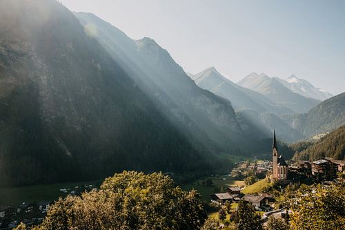 Berg dorpje Heiligenblut aan het einde van de Grossglockner in Oostenrijk (Alpen)