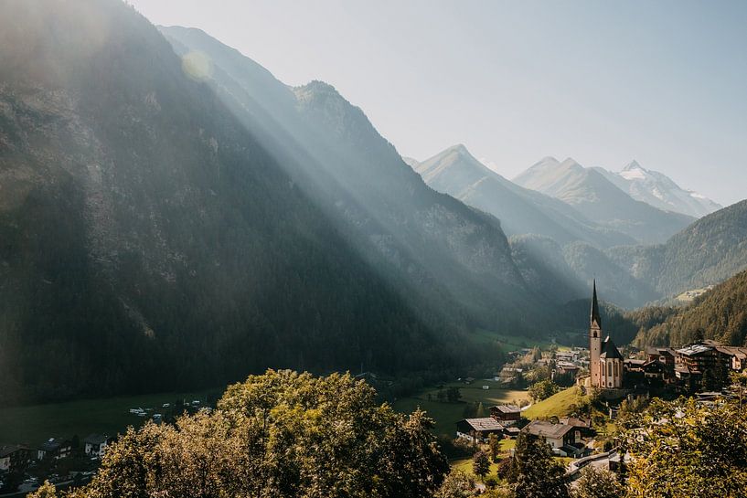 Village de montagne Heiligenblut à la fin du Grossglockner en Autriche (Alpes) par Yvette Baur