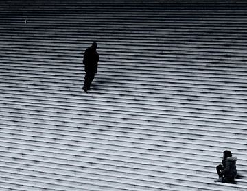 Escalier Grande Arche à La Défense sur Roy Coumans