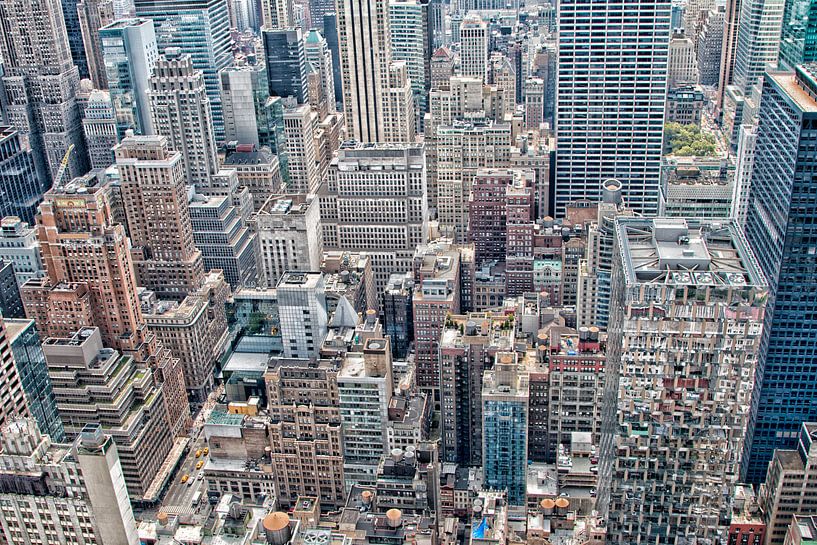 On top of the Rockefeller Center in New York by Hans de Waay