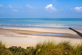 A quiet summer morning on Domburg beach by Danny Bastiaanse