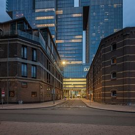 Avond op de Kop van Zuid in Rotterdam van Raoul Baart