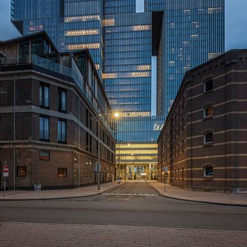 Abend im Kop van Zuid in Rotterdam von Raoul Baart