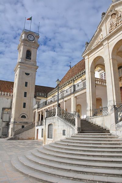 Universiteitsgebouw en toren Coimbra Spanje van My Footprints