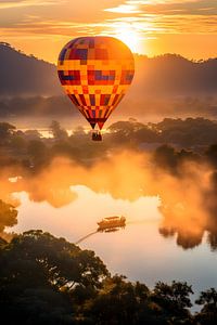 Ballon über dem Fluss am Morgen