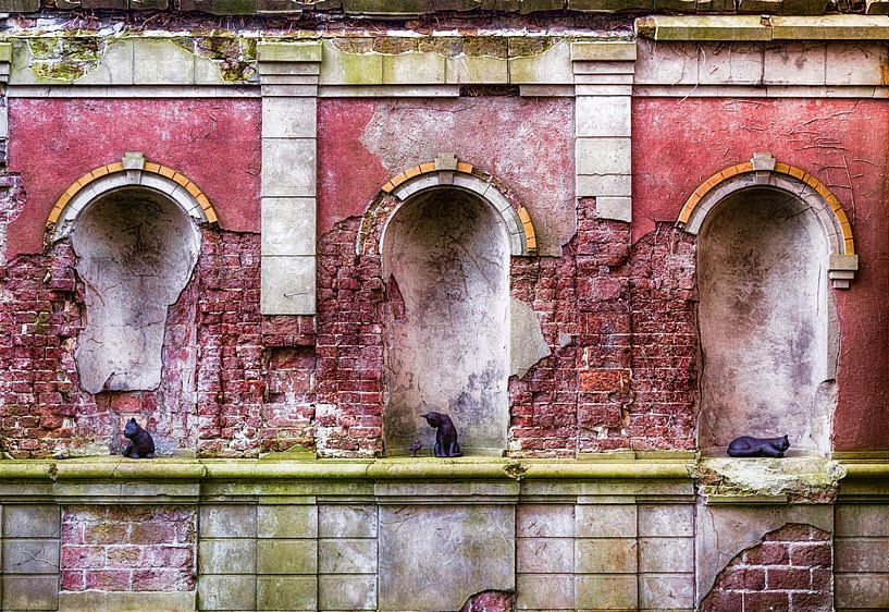 old monumental wall with arches and recesses containing statues of different cats and cats by ChrisWillemsen