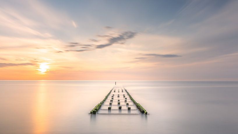 coucher de soleil sur le brise-lames par Diana Mieras