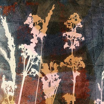 Abstracte botanische kunst in retrostijl en pastelkleuren. Planten en bloemen in aardetinten van Dina Dankers