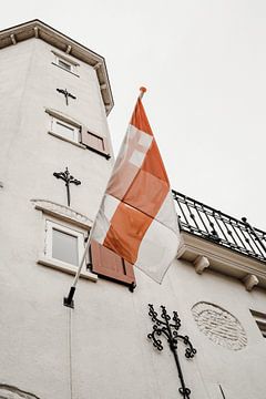 Amersfoort-Flagge in Muurhuizen 2 von Amersfoort Fotoprint