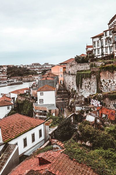 Porto by Hello Pompoyo