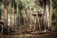 Still life of pitchforks and brooms by Lima Fotografie thumbnail