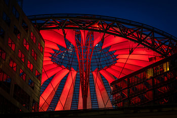 The red dome of the Sony Centre | Berlin at dusk
