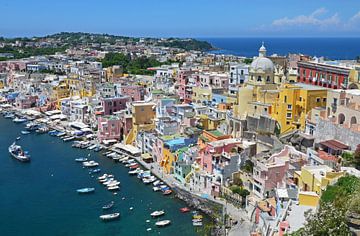 Italië, het eiland Procida voor de kust van Napels van Peter Hofwegen
