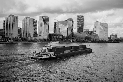 Frachtschiff in Rotterdam