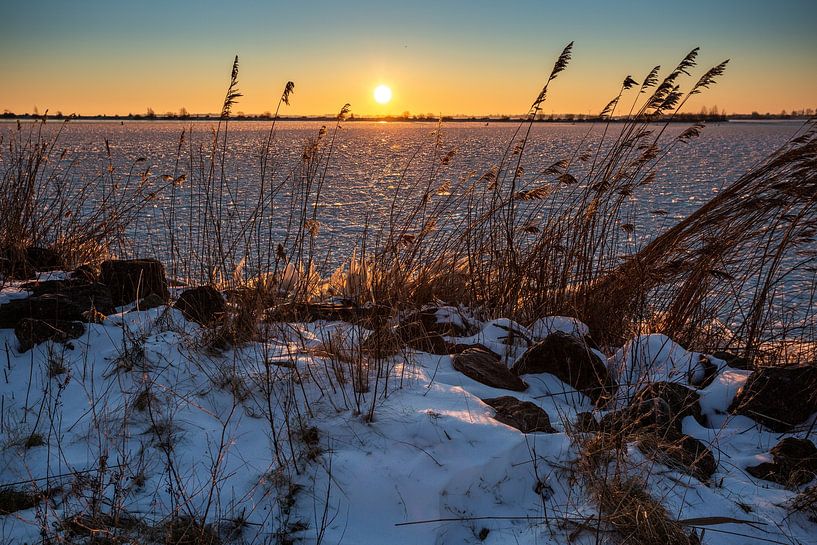 Winter sunrise at the IJsselmeer by Miranda van Assema