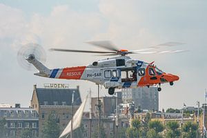 Neuer Hubschrauber der Küstenwache (PH-SAR) im Einsatz.