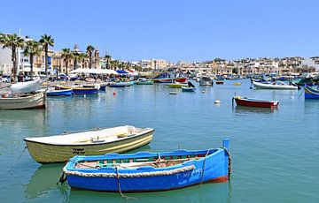 Malta - Boten in de haven van Marsaxlokk van Robert Styppa