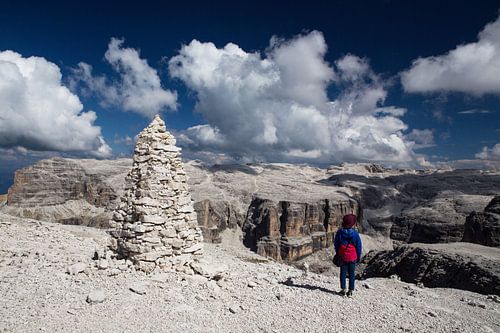 Vues bizarres du monde rocheux des Dolomites