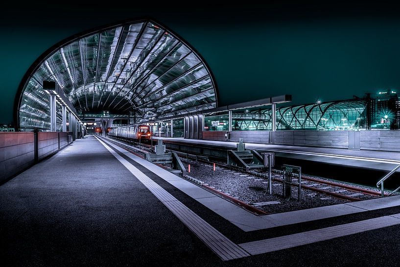 Die moderne U-Bahnstation Elbbrücken von ahafineartimages