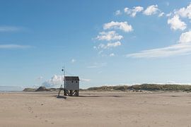 Het historische drenkelingenhuisje op Terschelling by Tonko Oosterink