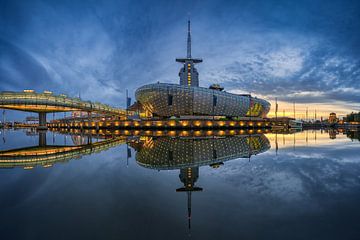 Klimahaus in Bremerhaven bei Nacht von Michael Abid