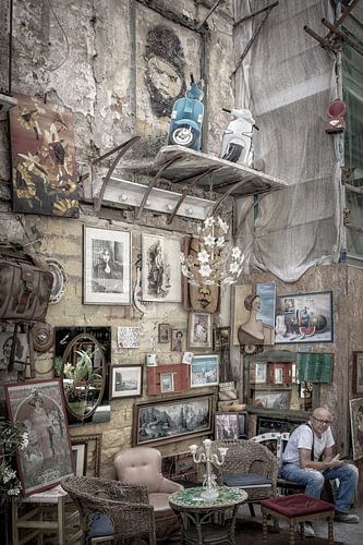 Antiek op straat van Ruud de Soet