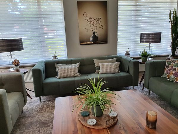 Klantfoto: Blauwe vaas met besjes (gezien bij vtwonen) van Karin Bazuin, op canvas