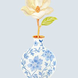 Vase avec magnolia - Fond gris brumeux et bleu sur Piret Victoria Ribas Art & Photography
