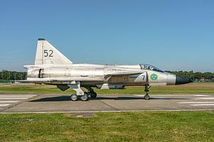 Historischer Flug der schwedischen Luftwaffe Saab 37 Viggen.