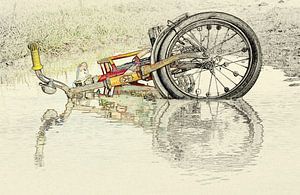 kinderfiets in het water von marleen brauers