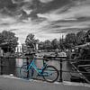 Vélo bleu Amsterdam sur Richards Fine Art