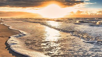 Zonsondergang strand Noordzee kust van Digital Art Nederland