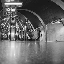 Rolltreppe U-Bahnstation Heumarkt von Rene Hilgers