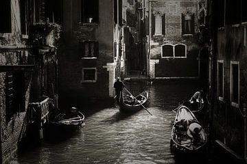 Gondelfahrt in Venedig von Rob Boon