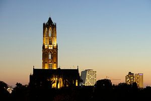 Stadsgezicht van Utrecht met Domtoren, Domkerk en stadskantoor van Donker Utrecht