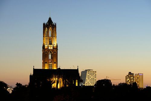 Stadsgezicht van Utrecht met Domtoren, Domkerk en stadskantoor