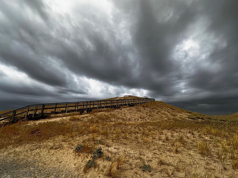 Dramatic sky by Dominique Landau