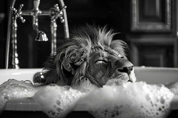Majestätischer Löwe in der Badewanne - Ein imposantes Badezimmerkunstwerk für Ihr WC von Felix Brönnimann