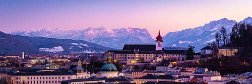 Winter evening in Salzburg by Martin Wasilewski