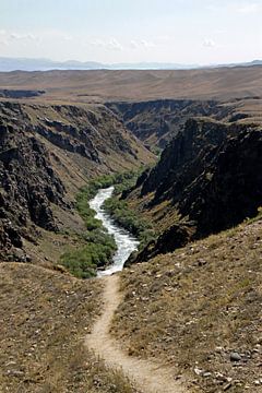 Zwarte kloof in Kazachstan van Lensw0rld