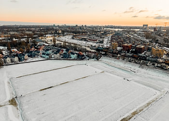 Klein Kadoelen pendant l'hiver avec le coucher du soleil