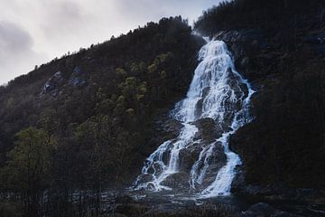 Waterval ( Flesefos) Noorwegen van Marcel Nauta