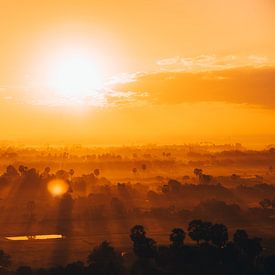 Sunrise in Cambodia van Jaco Pattikawa