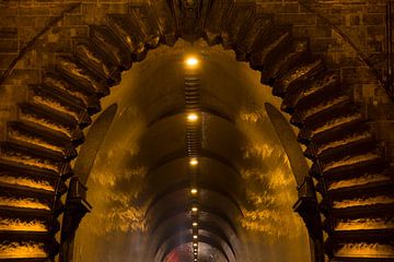 Adam Clark tunnel Boedapest Hongarije sur Willem Vernes