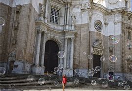 bubbles in Cadiz! by Bert Weber