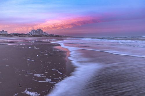 Strand Noordwijk tijdens het blauwe uurtje