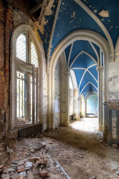 Chateau Noisy, eine Burgruine von Truus Nijland