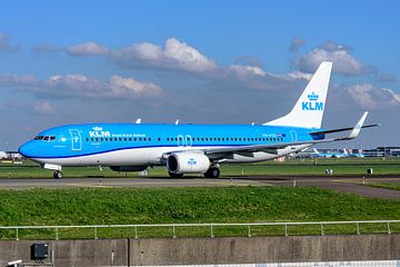 Taxiënde KLM Boeing 737-800. van Jaap van den Berg